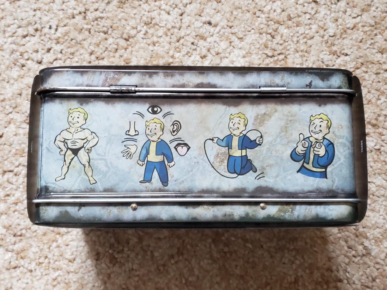 Fallout 3 Collector’s Edition Lunchbox & New Vegas Platinum Chip NO GAMES XBOX
