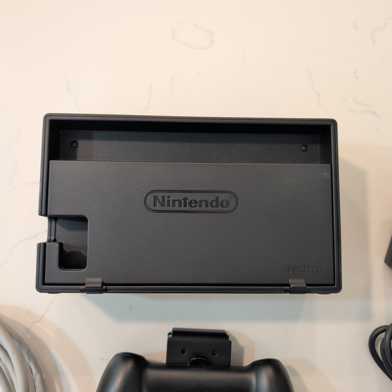 Nintendo Switch 32GB Console with Gray Joy‑Cons – Working – w/ OEM Cords