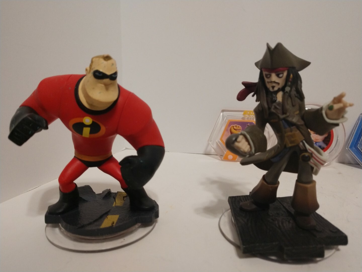 Disney INFINITY Characters & Power Discs Lot ~ 5 Figures, 4 Discs ~ Cars,Pirates