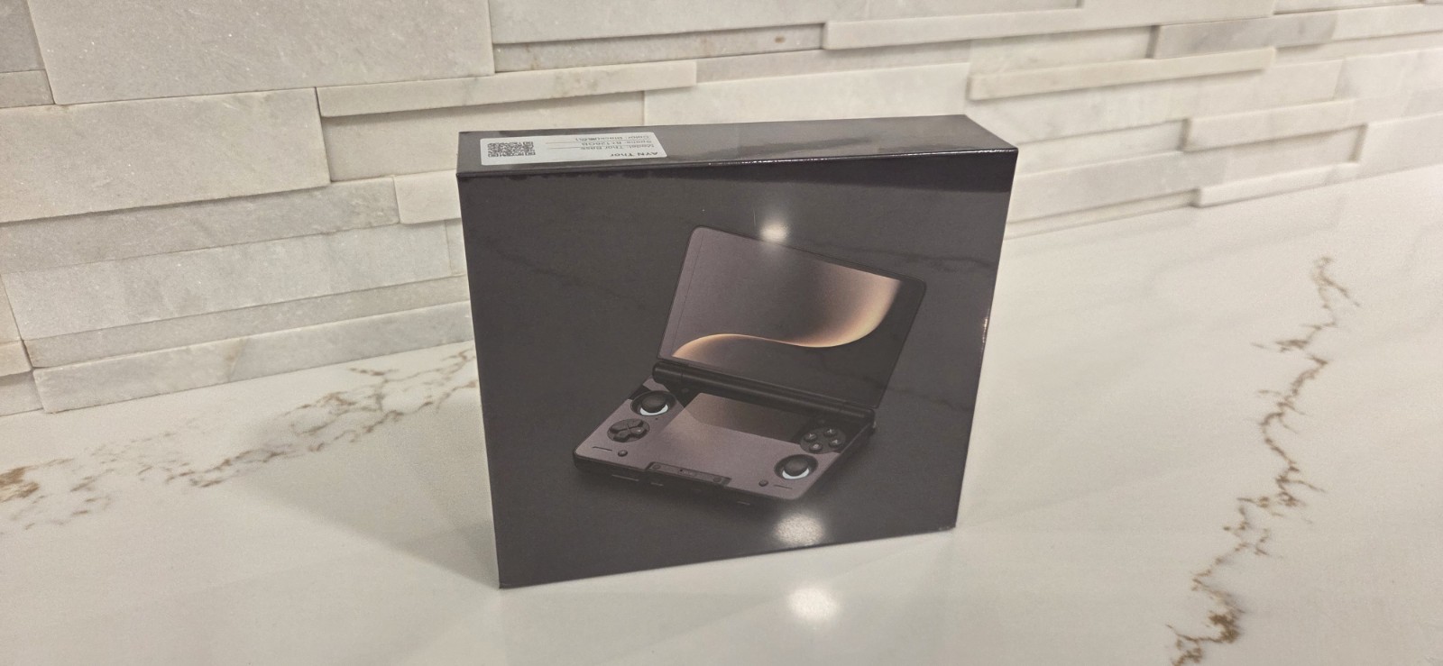 AYN Thor Base 8 GB – 128 GB Storage Black-New Sealed