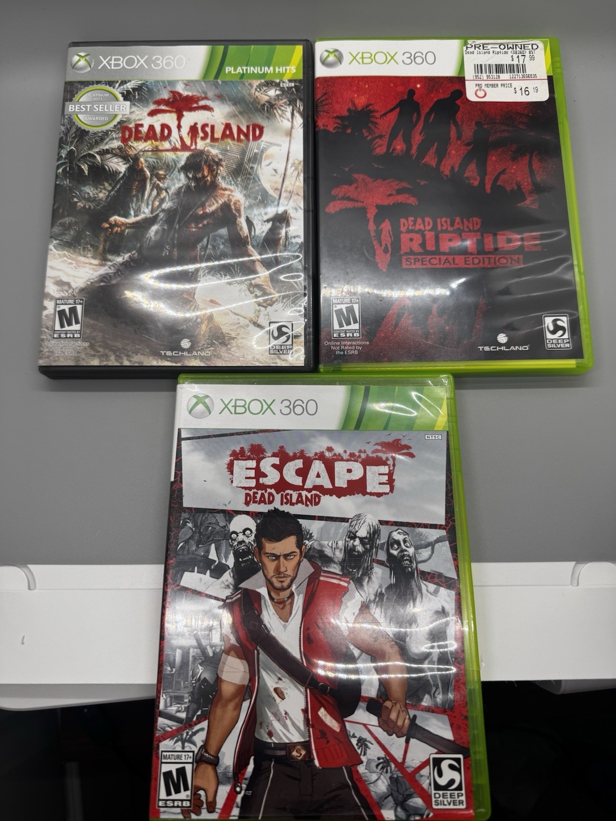 Dead Island Xbox 360 3-Game Bundle Platinum Hits, Riptide SE, Escape Dead Island