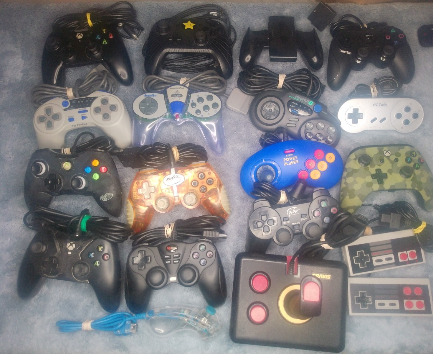 Lot of 19 Assorted Third Party XBOX one, Switch, PS2, NES, SNES , WII Tested