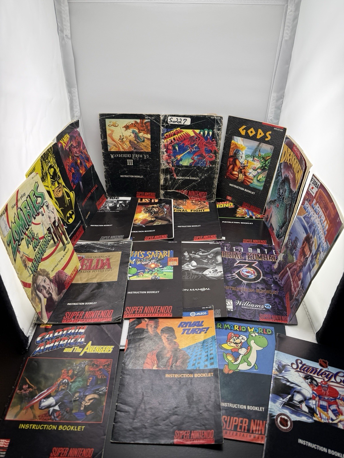 Super Nintendo SNES Original Manuals Instruction Booklet Lot 25x + Super Metroid