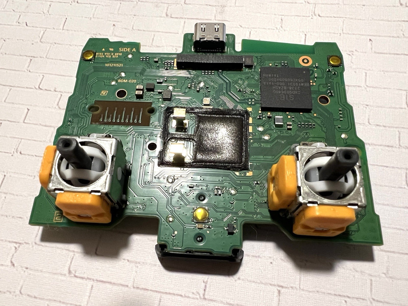 PS5 DualSense Hall-Effect/TMR Joysticks Installation Service