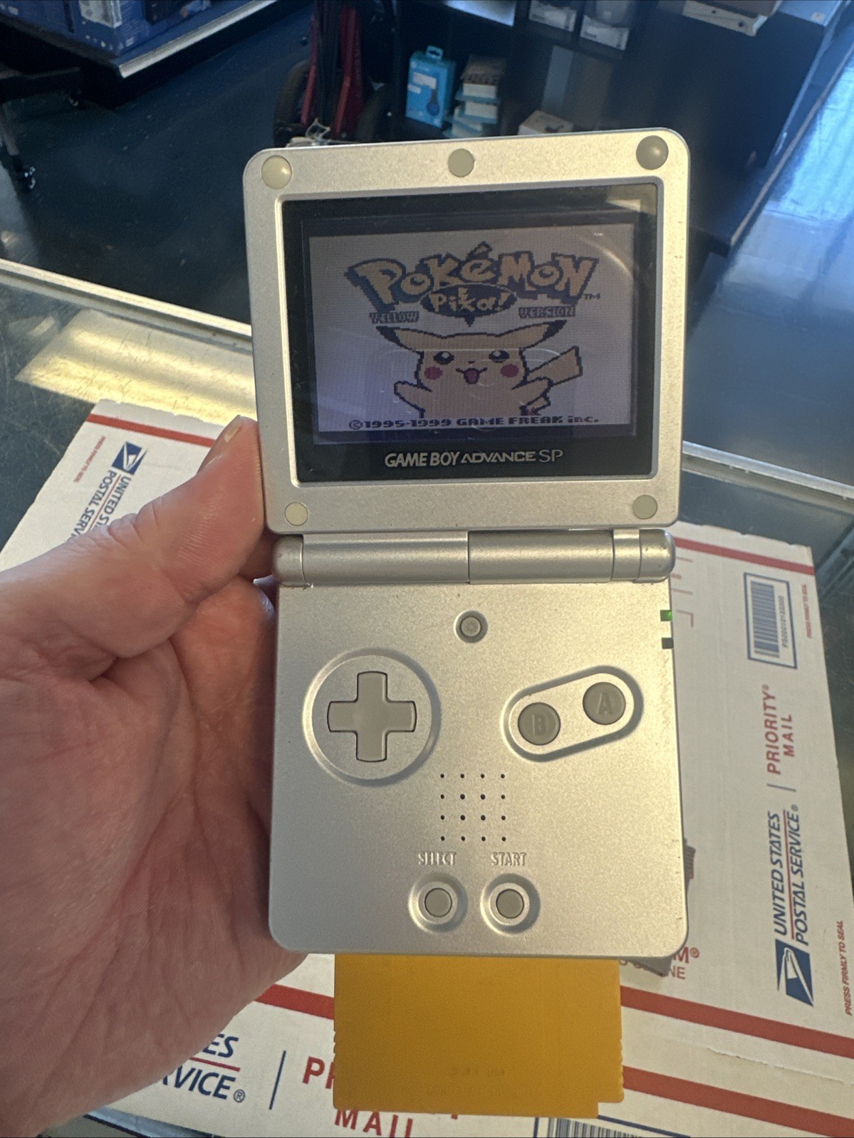 Nintendo Game Boy Advance SP Silver AGS-001 W/ Pokemon Pikachu Edition & Kirby!