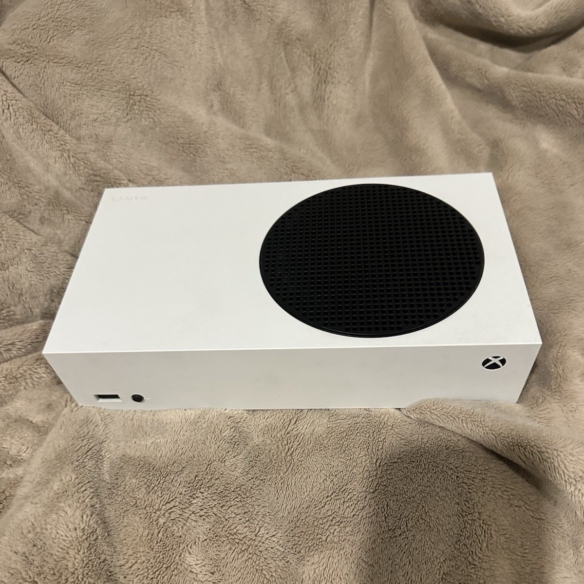 Microsoft Xbox Series S Console Wi-Fi Capability with Wireless Controller White