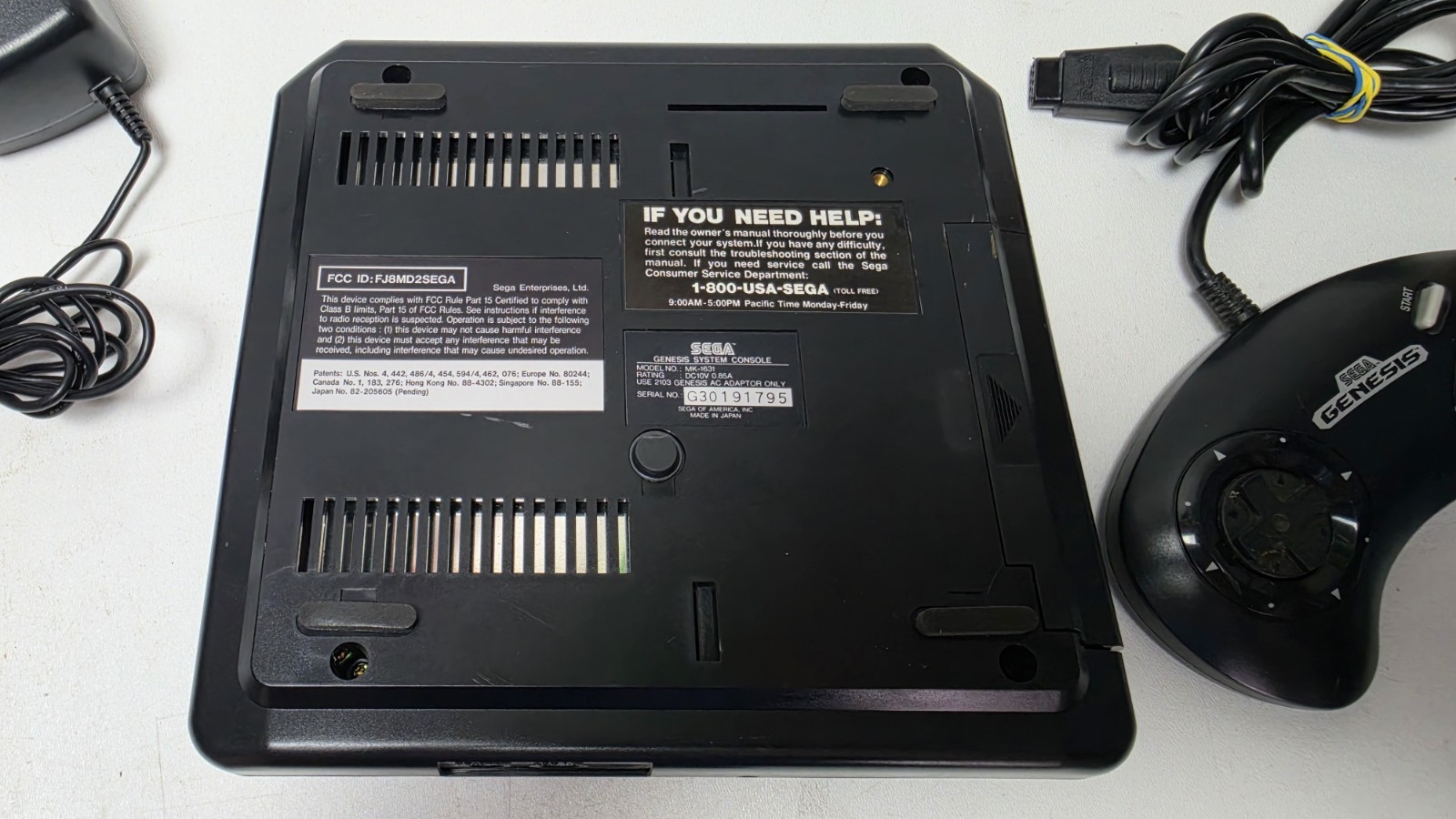 SEGA Genesis Model 2 MK-1631 Console Bundle, 2 Controllers, 3 Games Sonic, Cords
