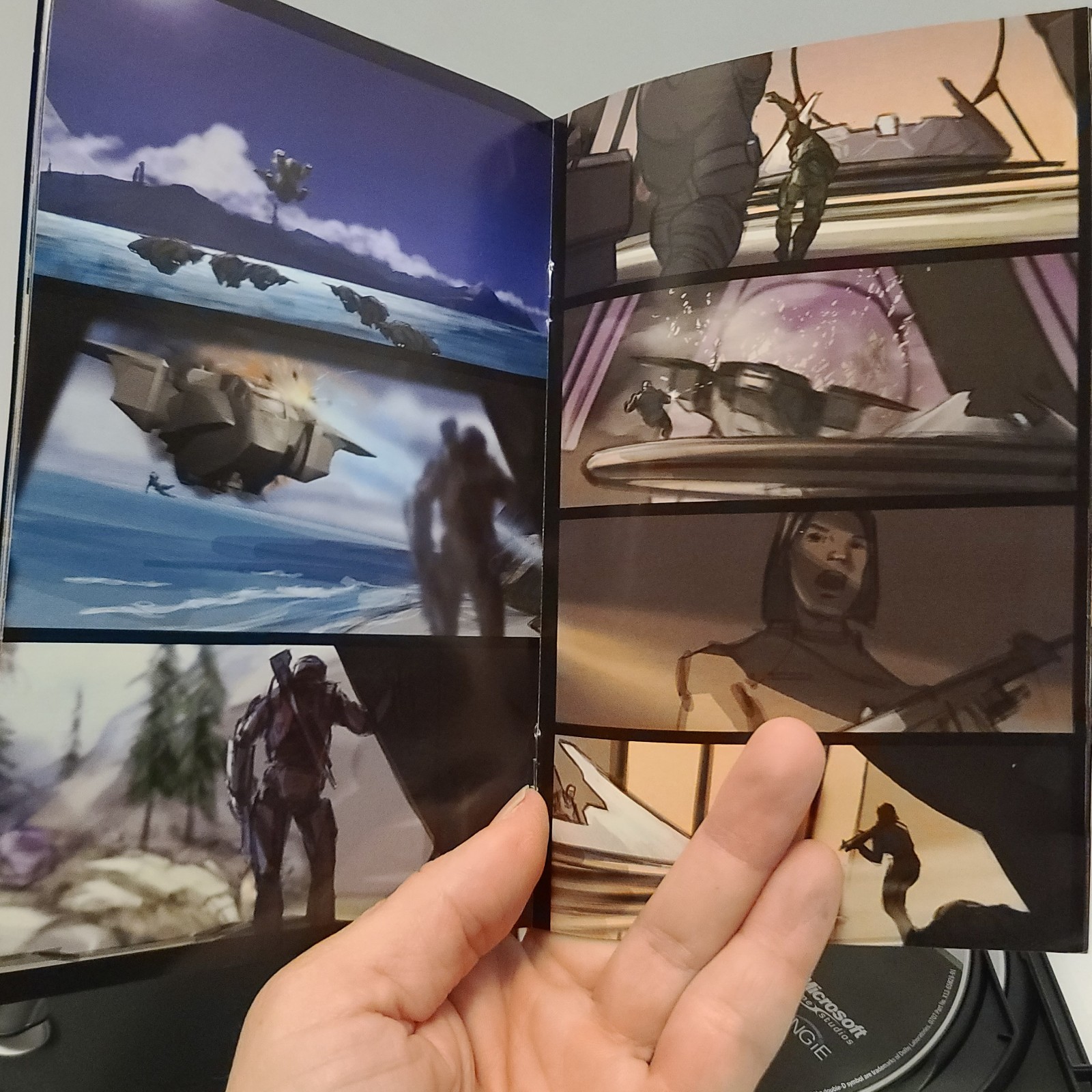 Halo 3 Essentials 2-discs w/booklet Xbox 360 Excellent Condition