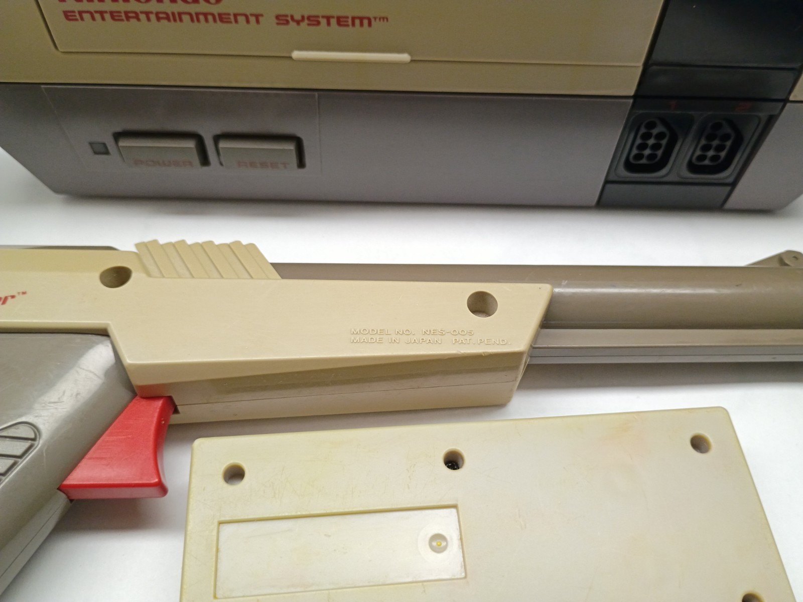 Nintendo NES-001 Console Bundle – Mario/Duck Hunt + 3 Games – Everything Works!