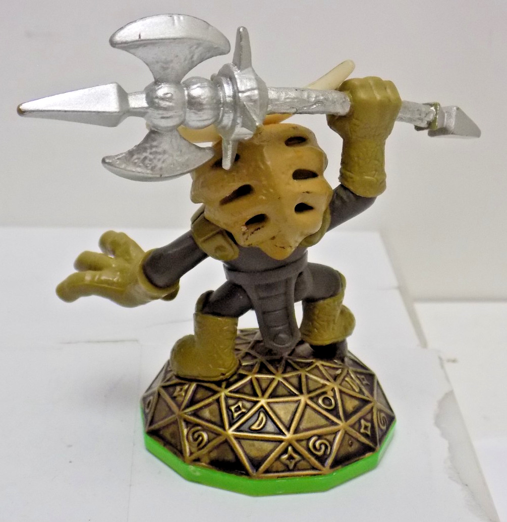 ACTIVISON 2012 INTERACTIVE GAME FIGURE FROM SKYLANDERS – VOODOOD