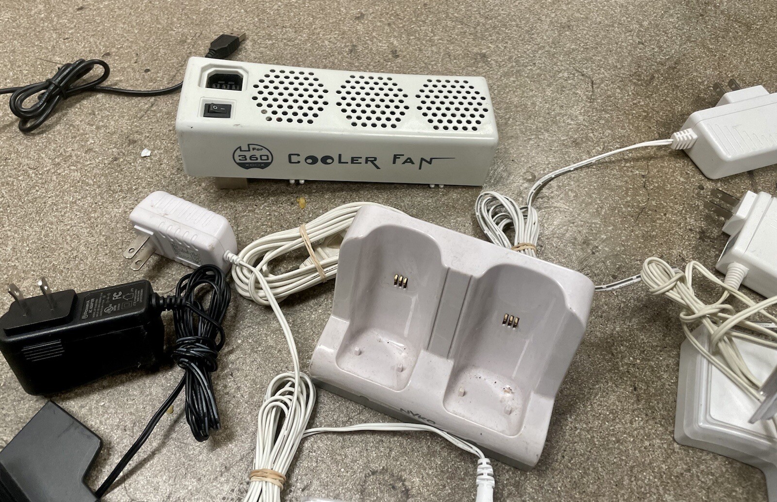 3rd Party Controller Charger Lot: PS4, Xbox 360, Wii & More