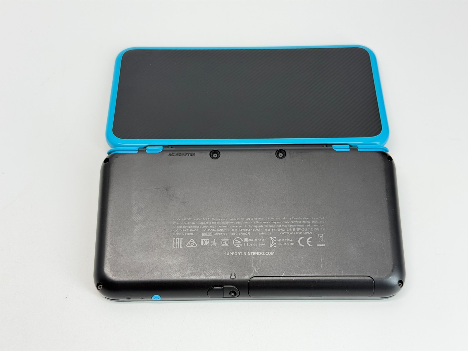 Nintendo New 2DS XL Blue/Black Handheld System Bundle w/Mario Kart 7