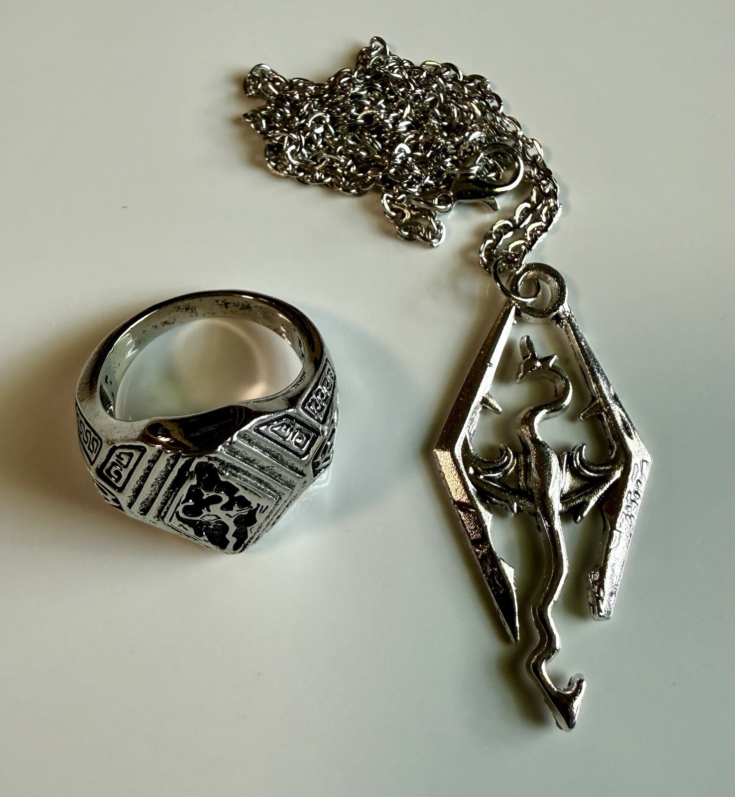 SKYRIM (The Elder Scrolls IV Oblivion) Stainless Metal Pendant With Chain & Ring