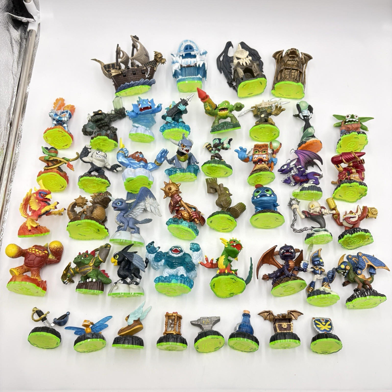 skylanders Spyros’s Adventure LOT 31/32 (Hex Series 2 + Boomers Arms)
