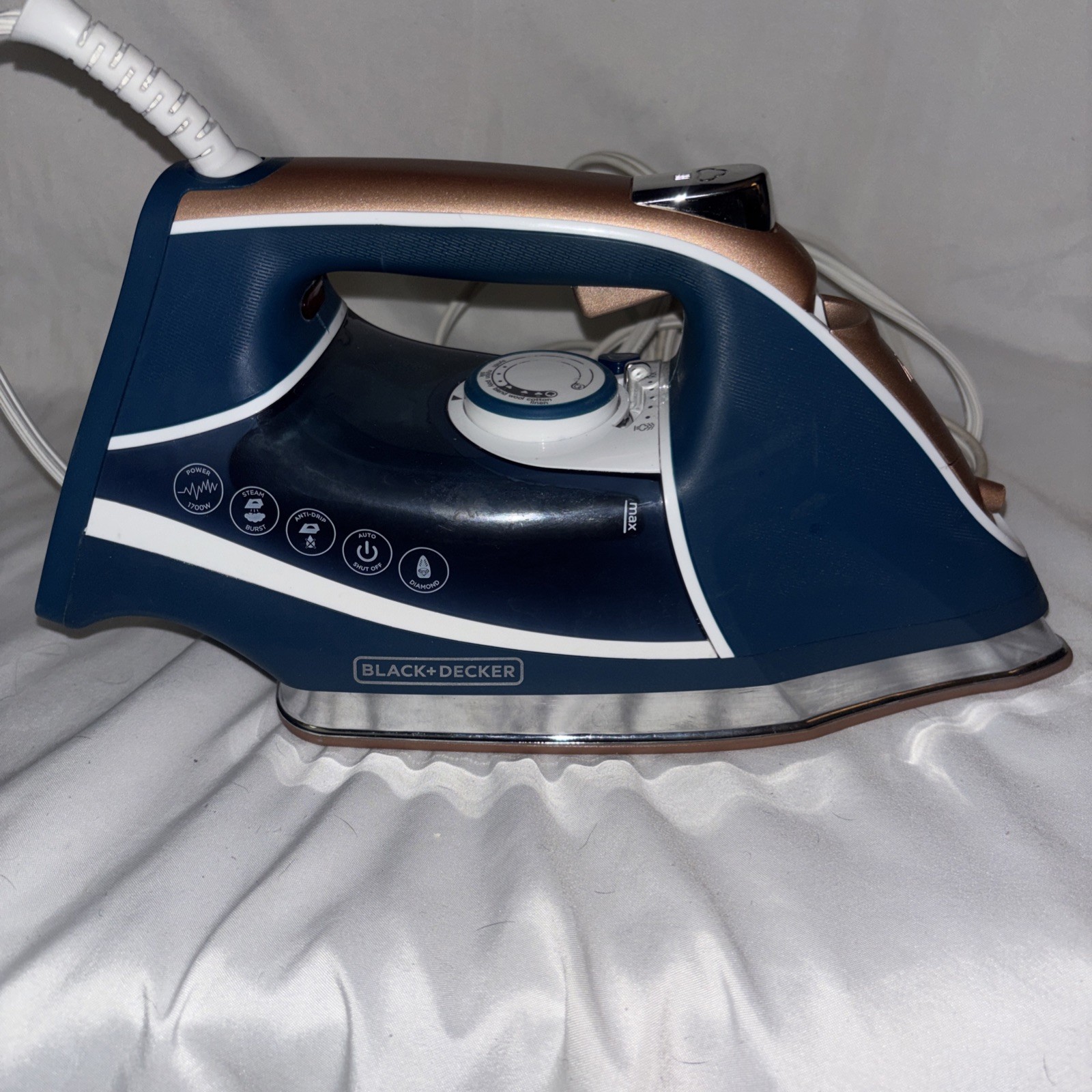 BLACK+DECKER D3300 Elite Pro Series STEAM IRON LAUNDRY EXCELLENT USED CONDITION