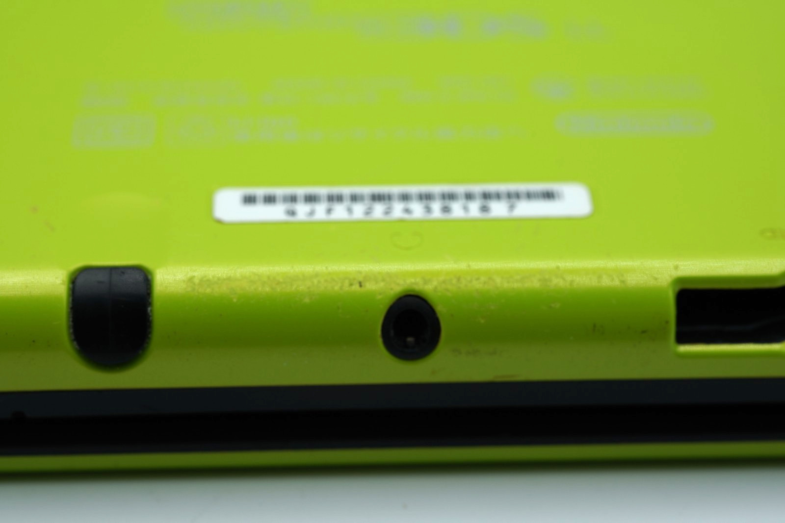 [Dual IPS] New Nintendo 3DS LL XL Lime Black Region free Console #002