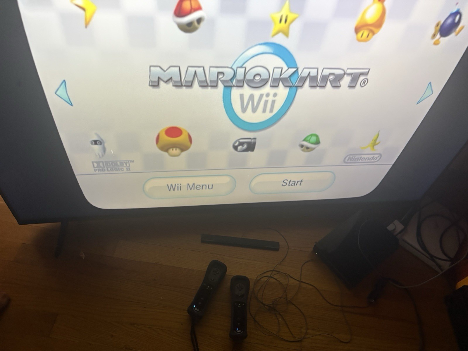 Nintendo Wii Holiday Bundle Black Console Super Mario Bros Includes Extras CIB