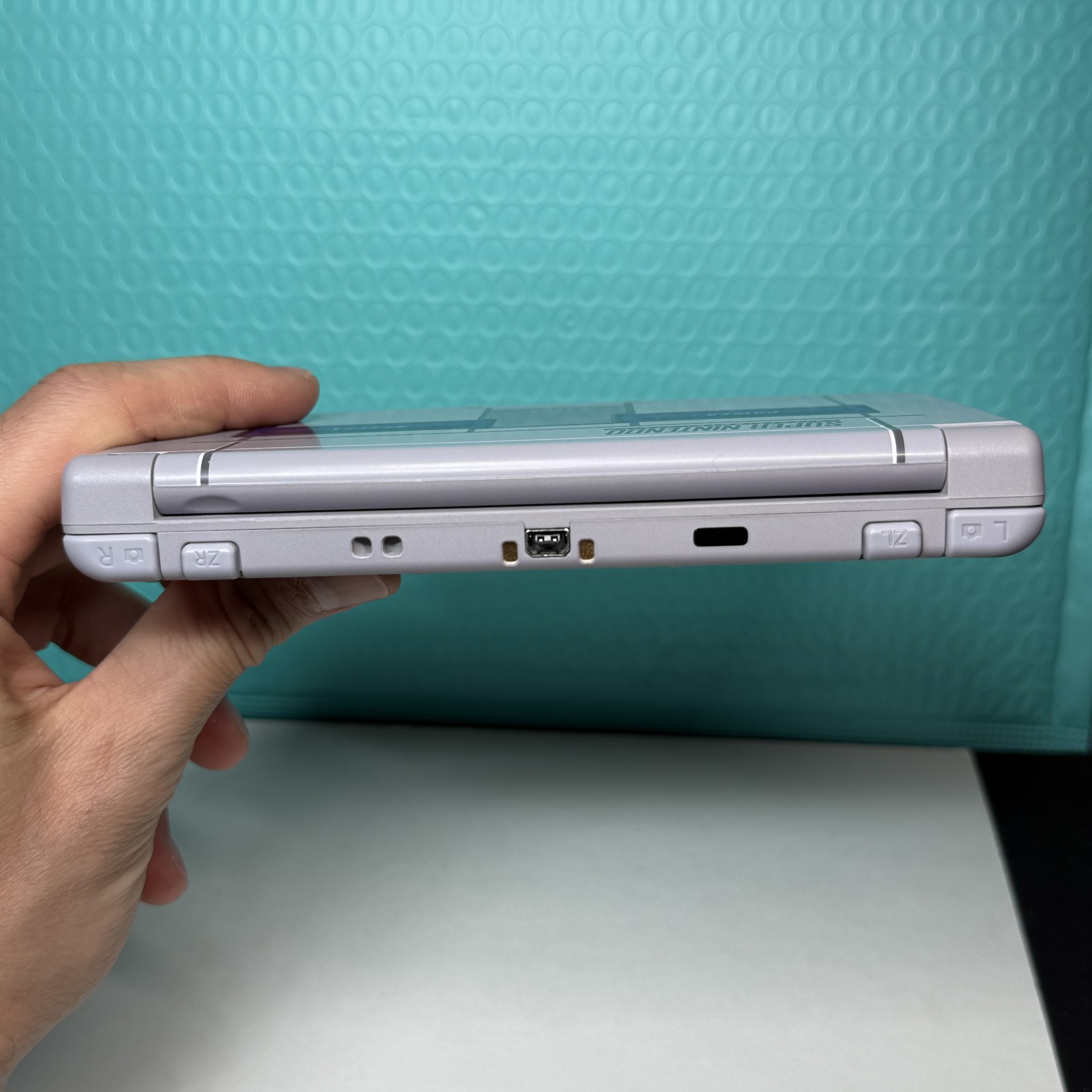 New Nintendo 3DS XL SNES Edition 32GB – Super Nintendo Handheld System Console