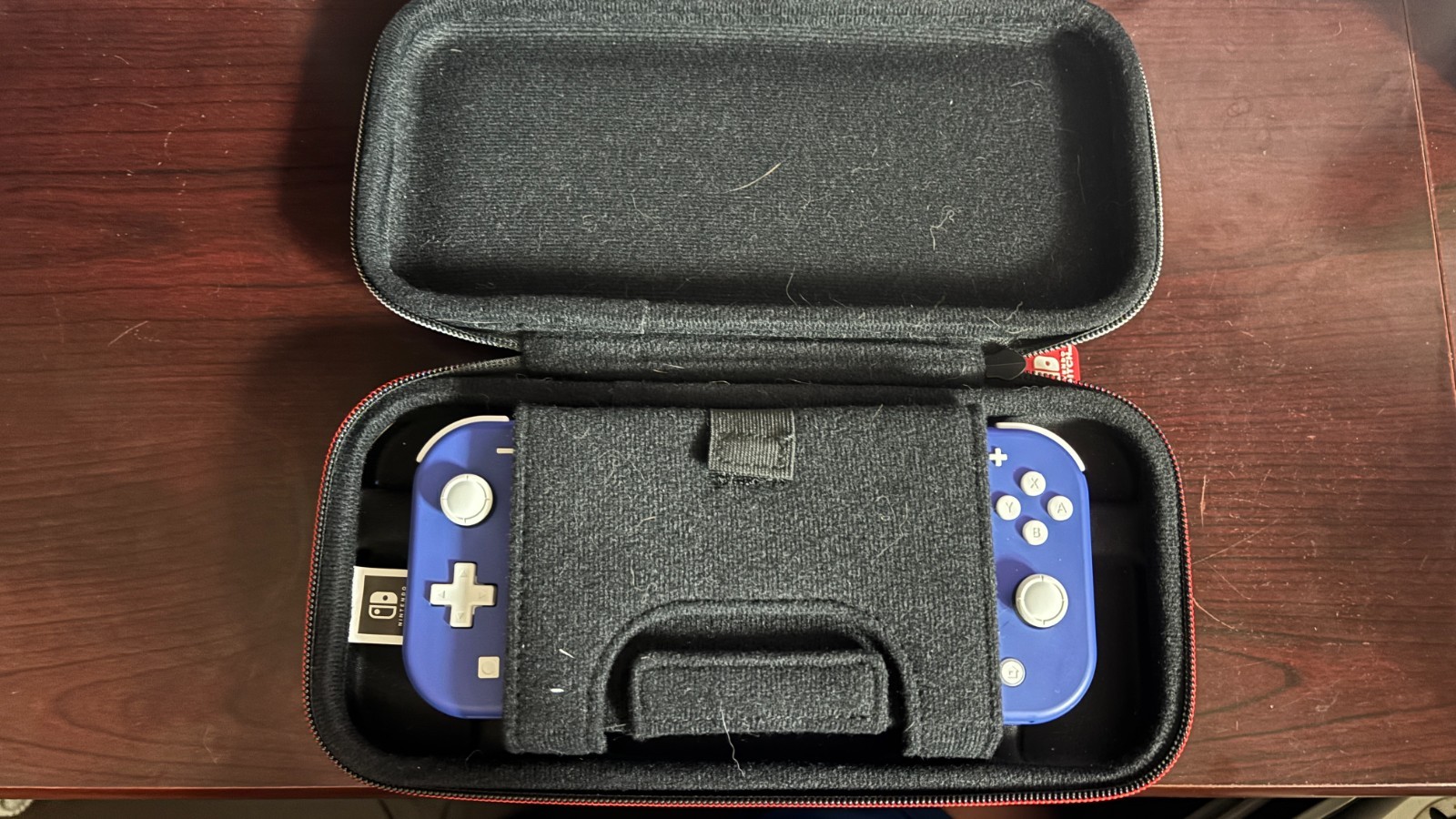 Nintendo Switch light – 32GB + mariokart 8 Deluxe game