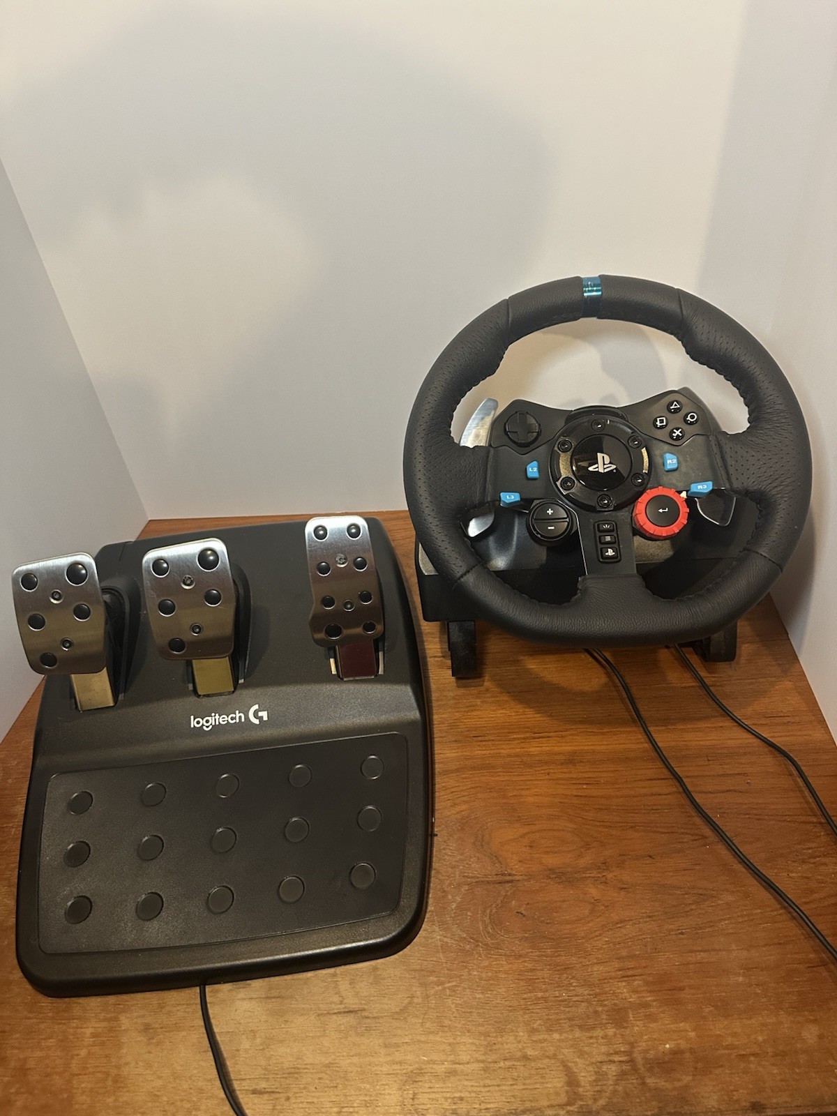 Logitech G29 Driving Force Racing Wheel – Black (941-000110)