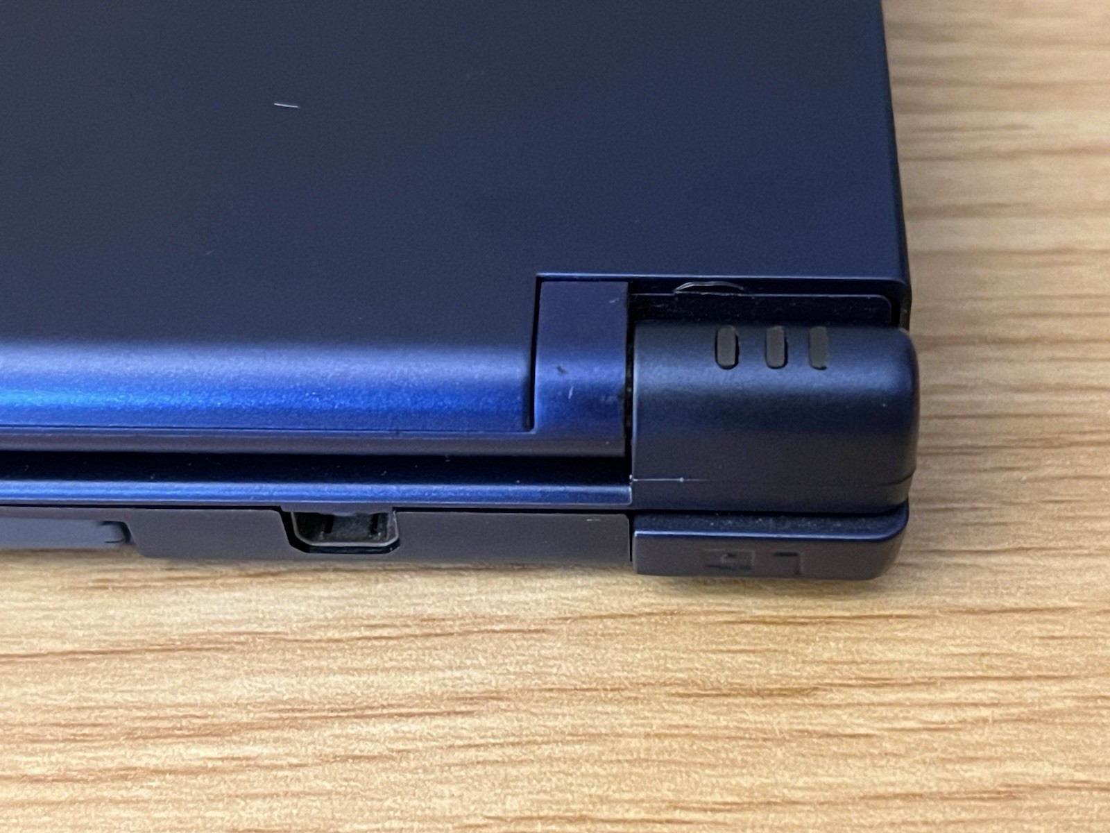 DSi Metallic Blue (Japan Region)