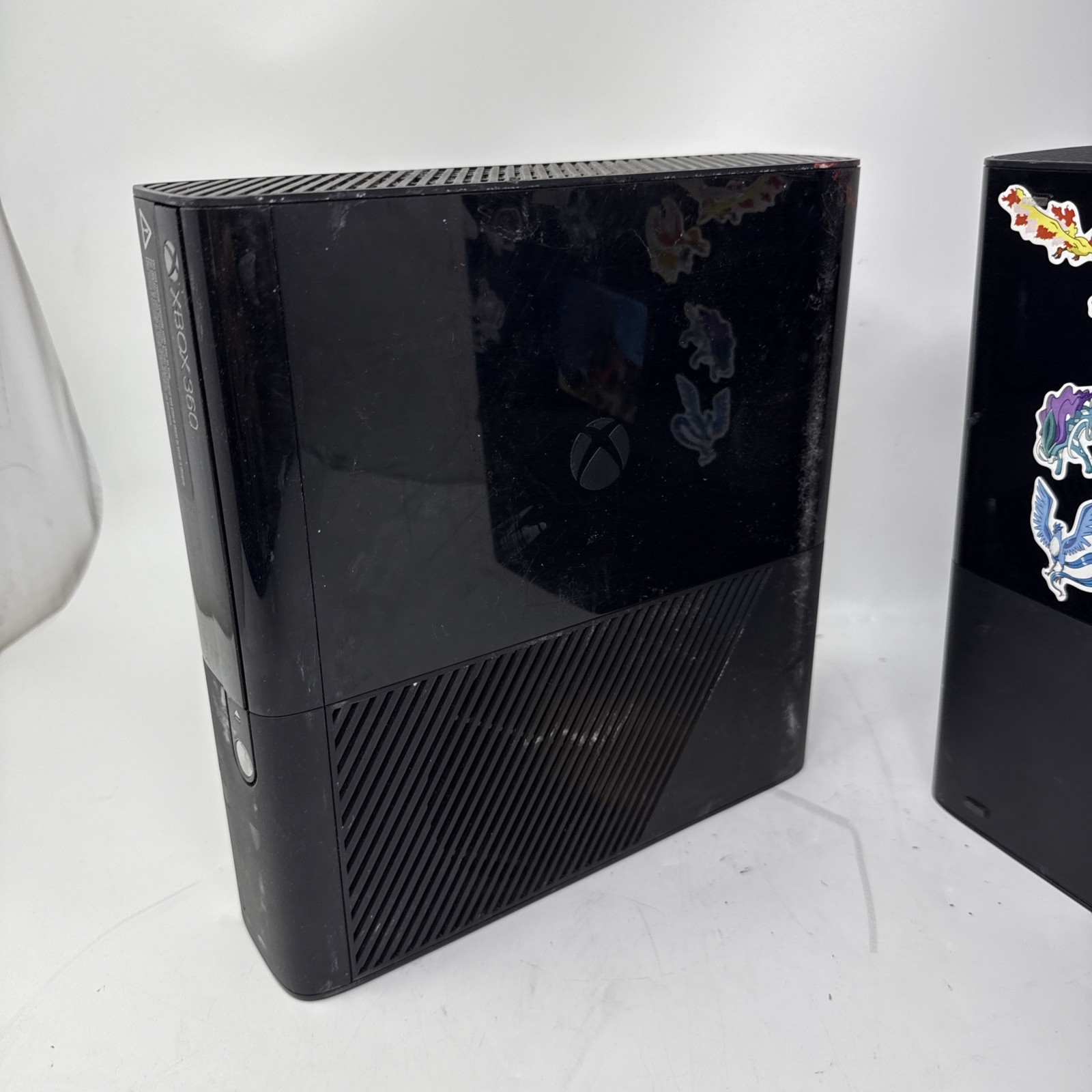 Lot Of 2 Broken Microsoft XBox 360 E Console 1538 Parts Only/Repair No HDD