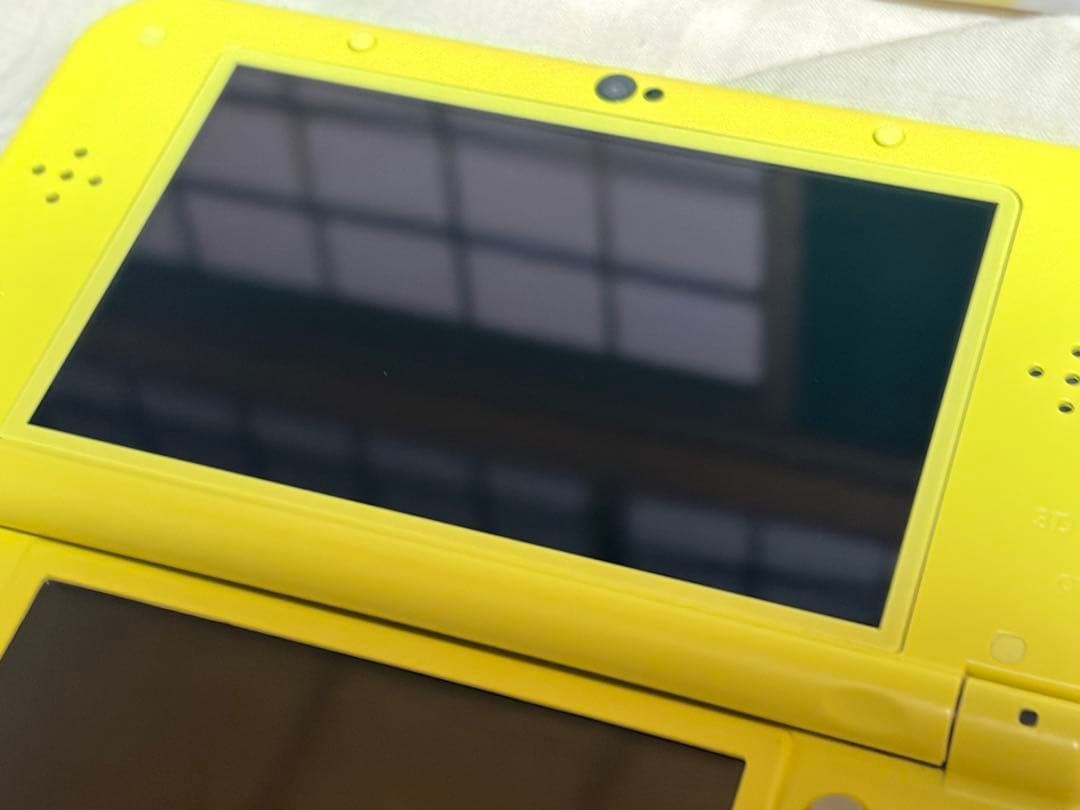 3DS/2DS/DS New Nintendo 3Dsll Pikachu Yellow Pokemon With Box, Main Unit, Japan