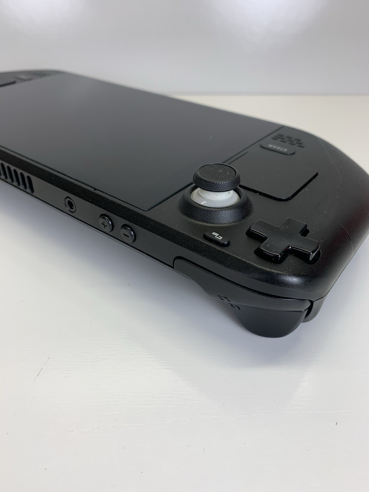 Valve Steam Deck LCD 256GB Handheld Console w/ Charger Hard Case Clear Case
