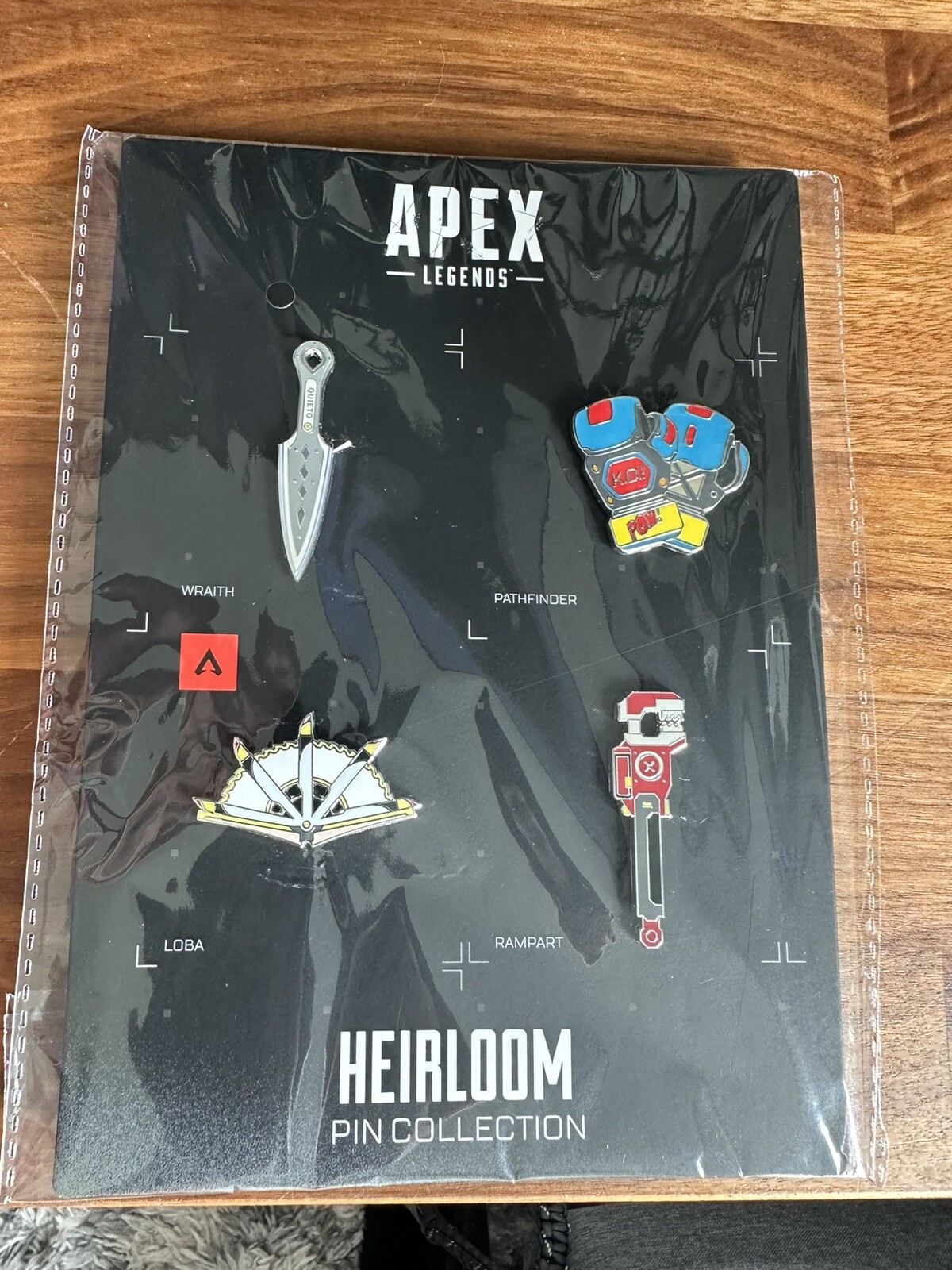 Apex Legends Exclusive Heirloom pin set (Pathfinder, Wraith,Loba, and Rampart)
