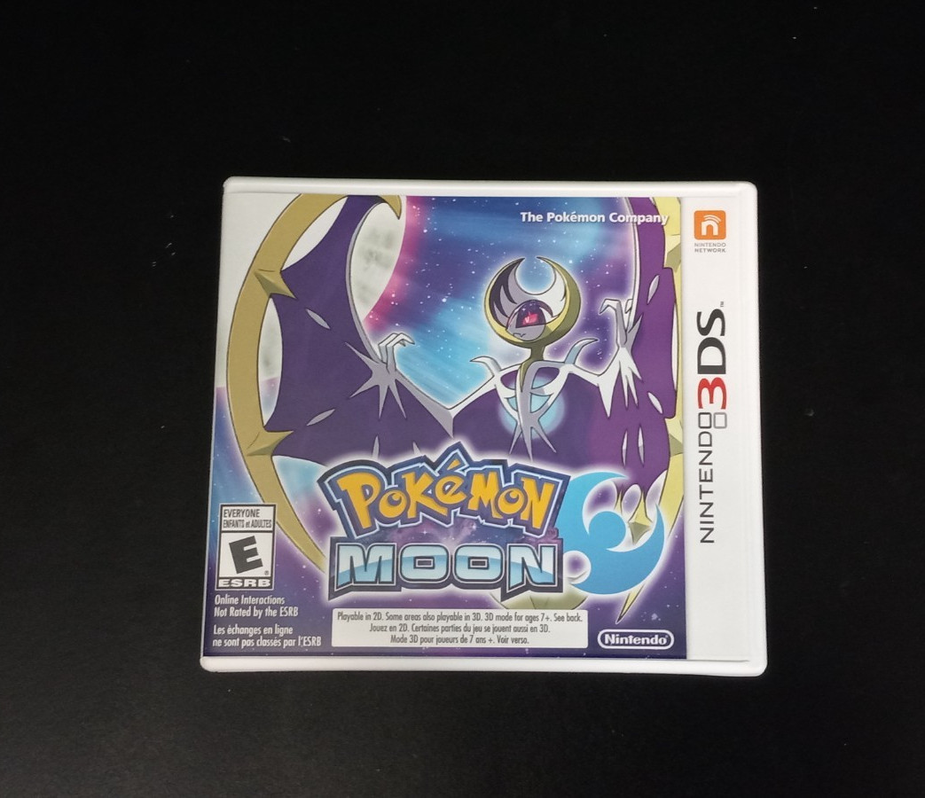 Pokémon Moon with Lunala Figure (Nintendo 3DS, 2016) CIB