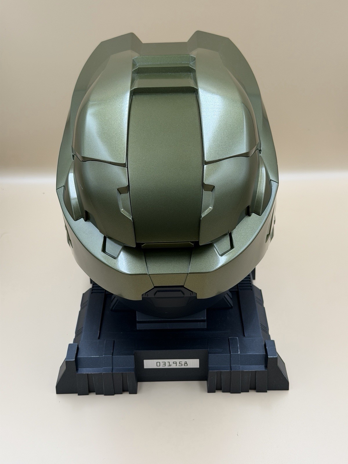 Halo 3 Legendary Edition Xbox 360 Master Chief Helmet Stand Box *Missing game*