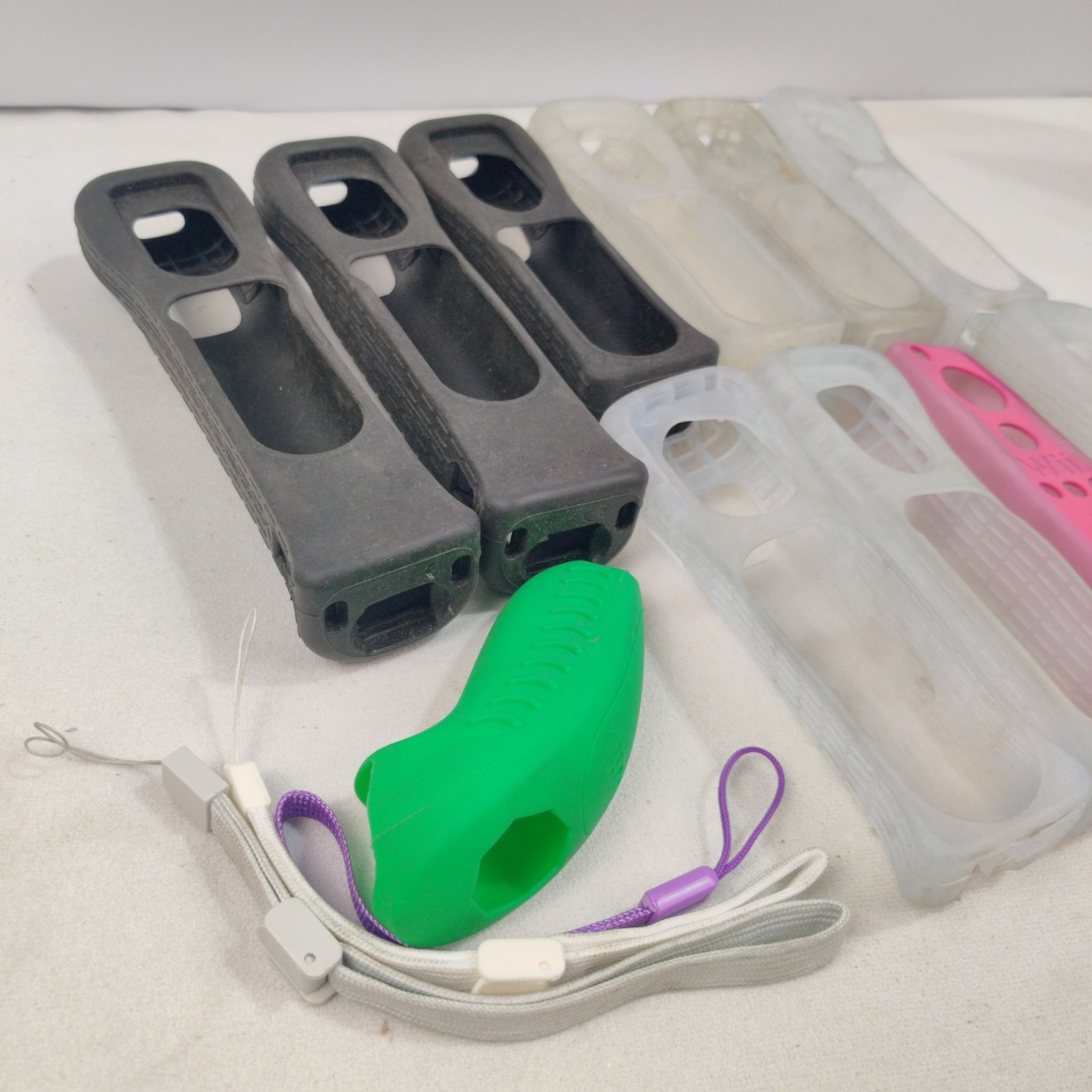 Lot of 11 OEM Nintendo Wii Remote Rubber Silicone Gel Cover Sleeves + Extras