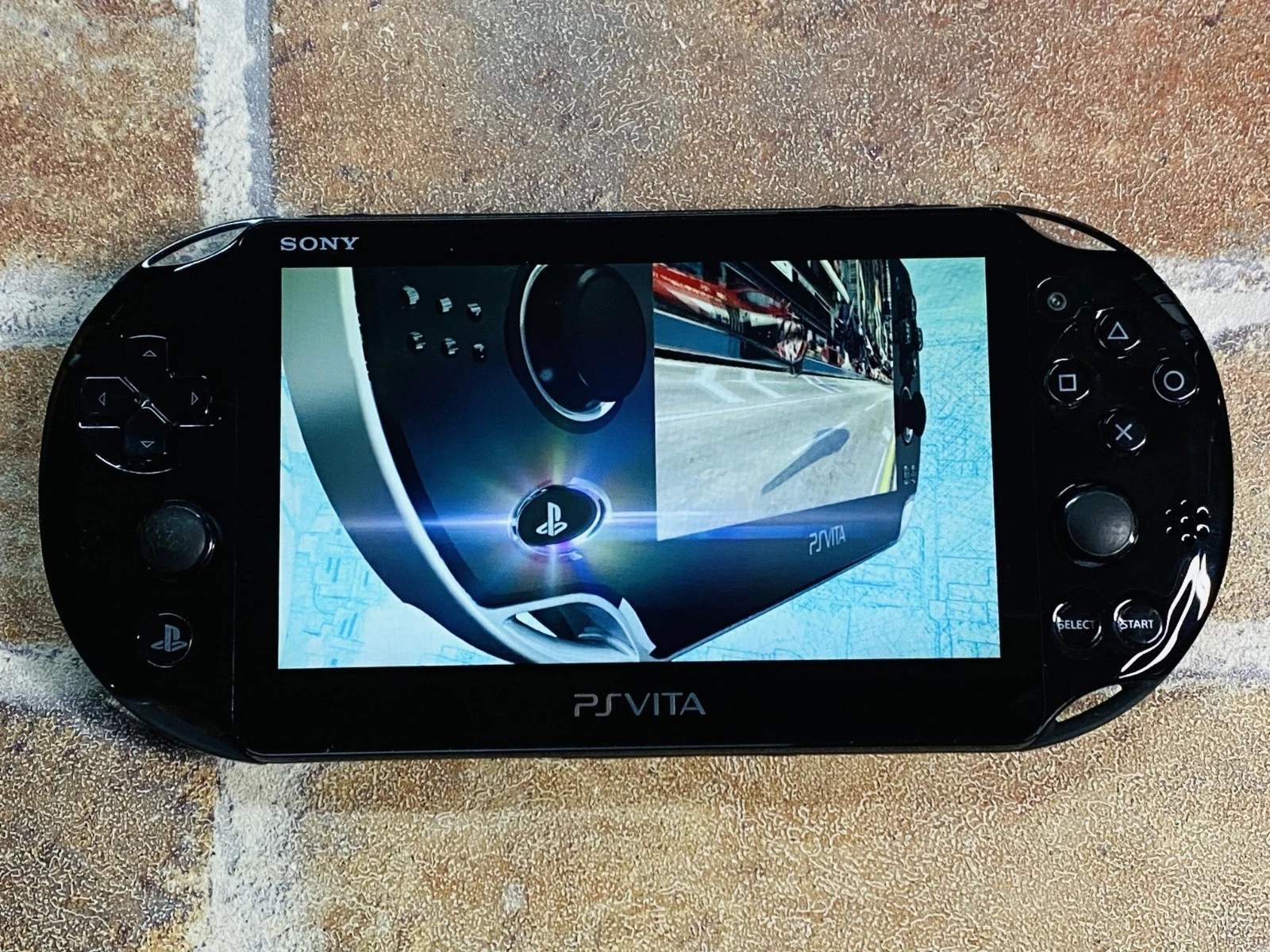 PS Vita Black PCH 2000 SONY PlayStation Japan 8GB Memory Charger No.3D