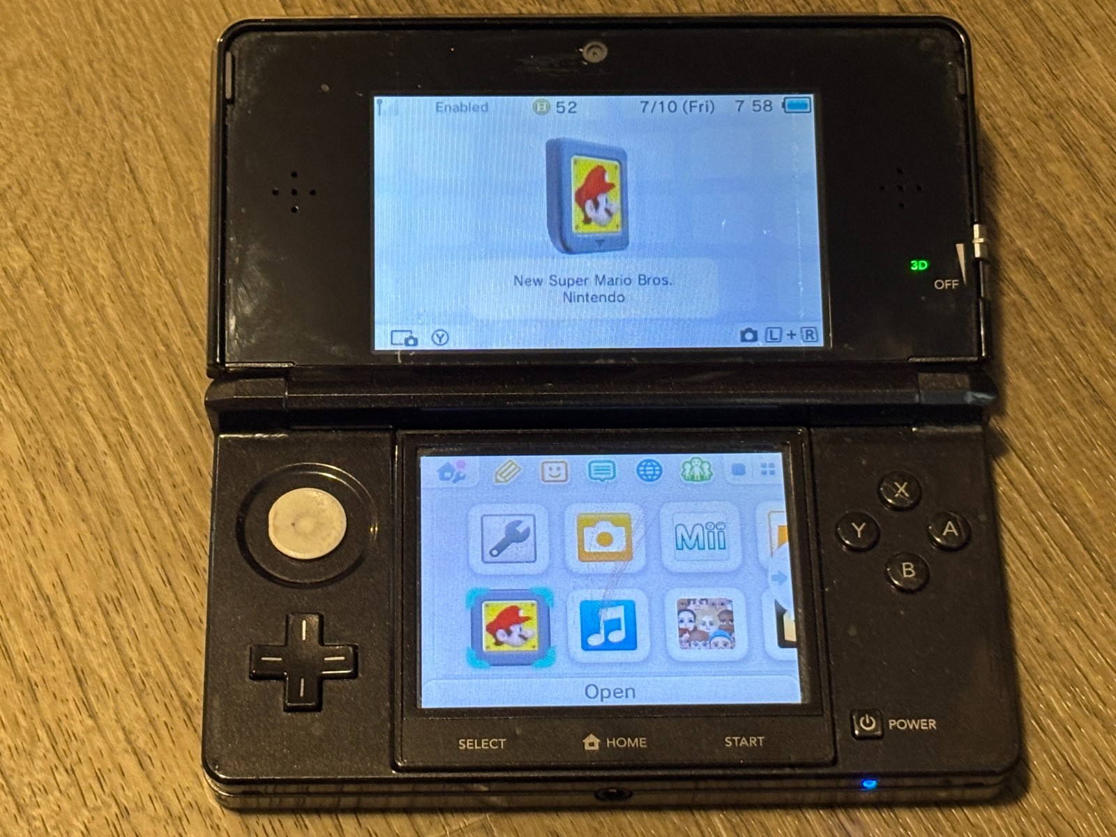 Nintendo 3DS Cosmo Black Handheld Console System Authentic Tested