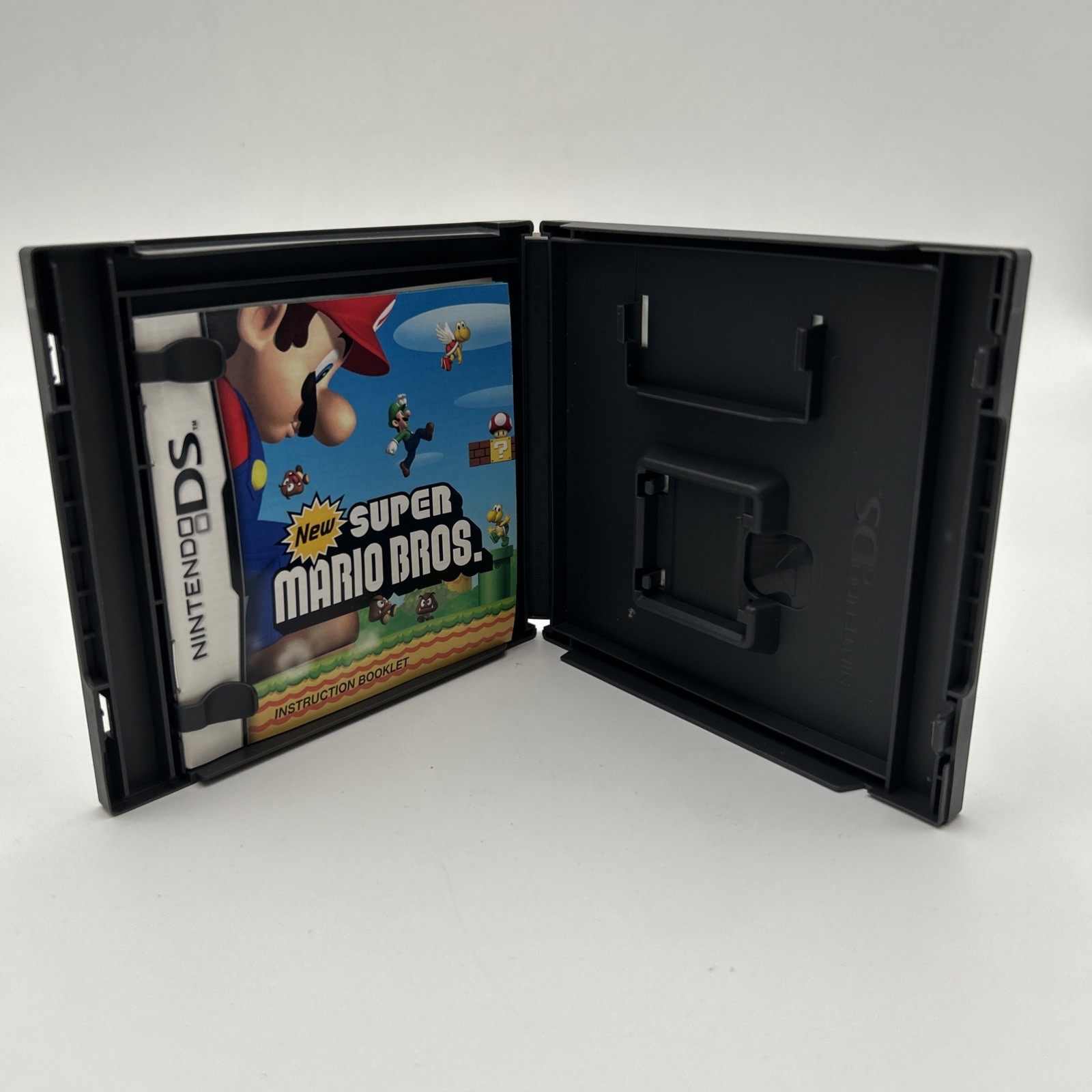 Lot Of 10 Nintendo DS 3DS Cases And Manuals NO GAME NO GAME Super Mario & More