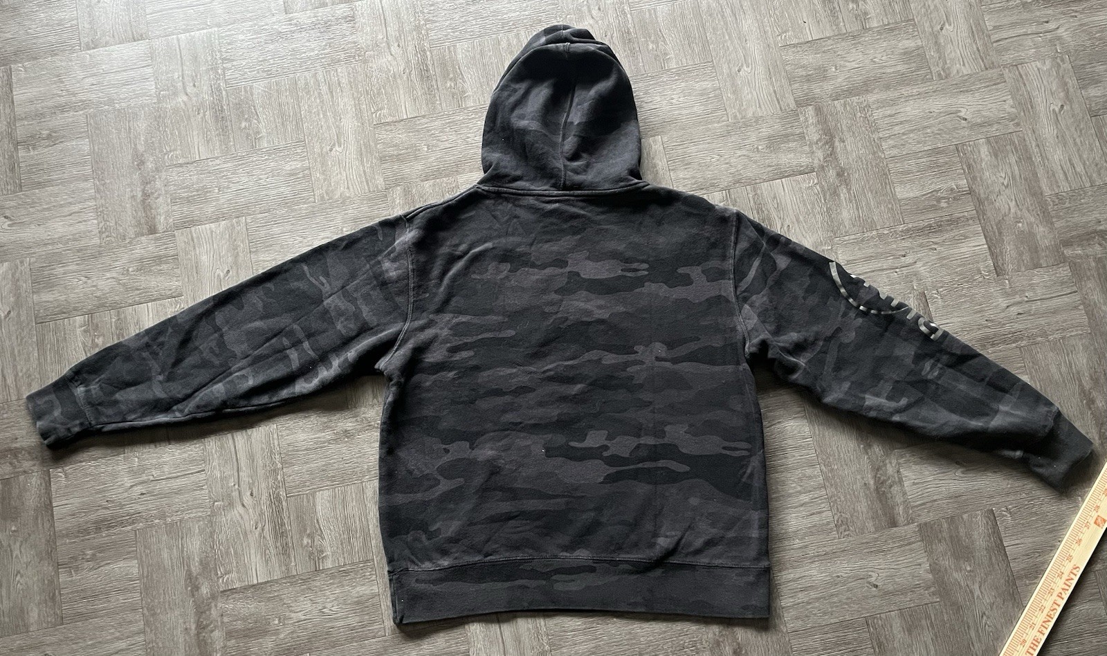 RARE Destiny 2 Bungie Zip Up Hoodie Sweatshirt Medium Video Game Women’s M Camo
