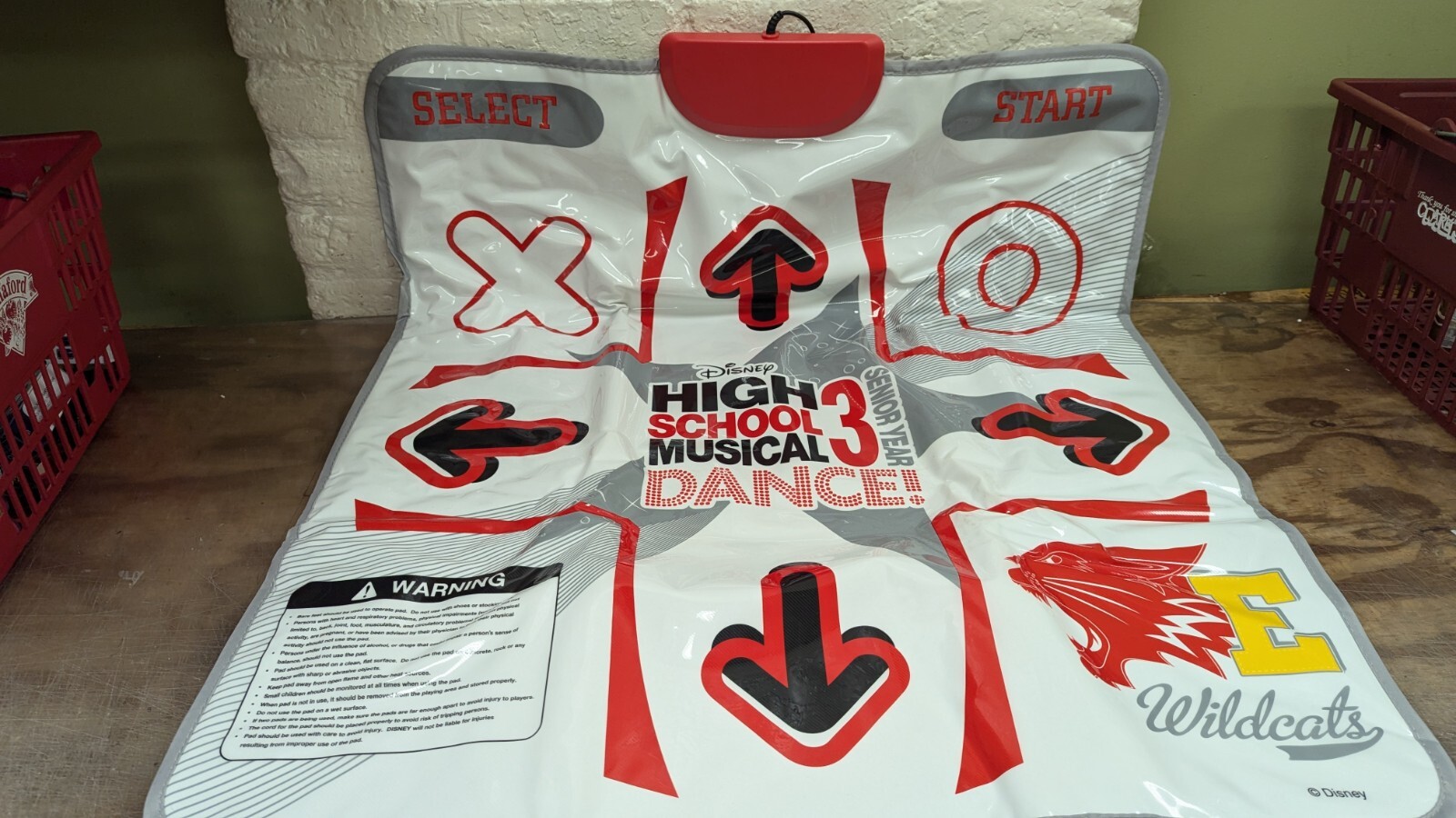 New High School Musical 3: Senior Year Dance Bundle (PlayStation 2, 2008) READ!