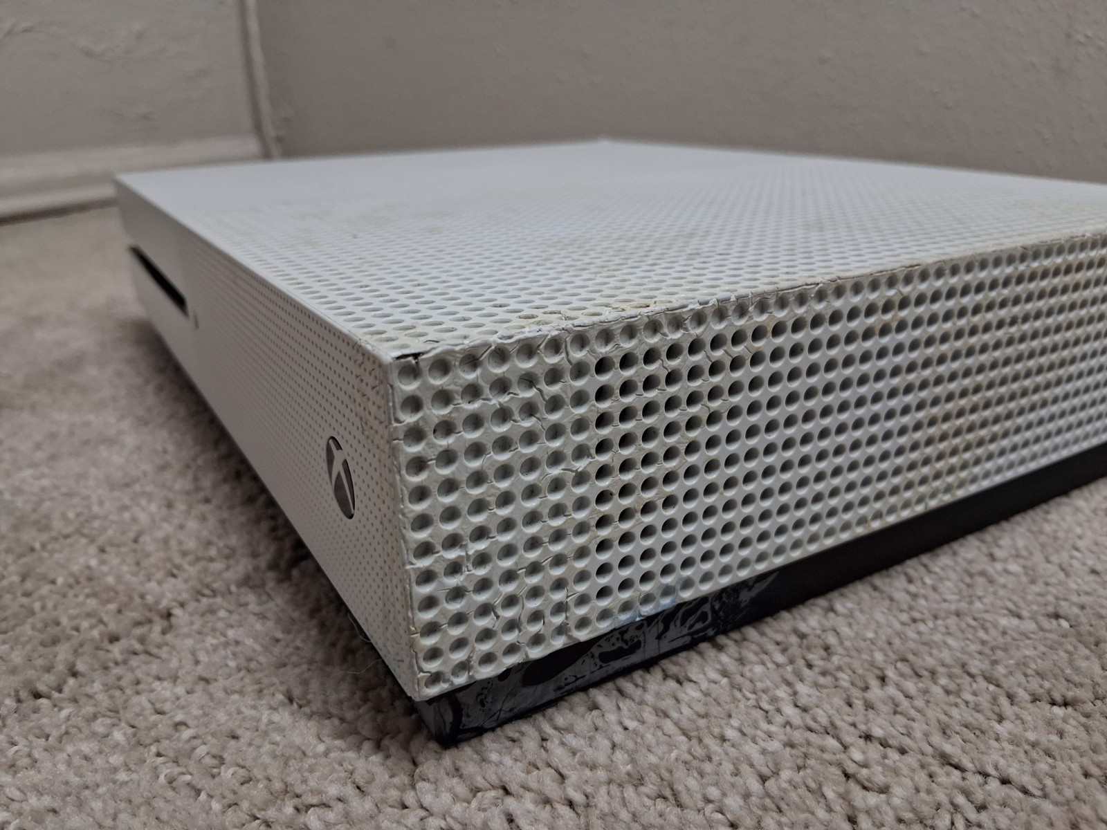 Microsoft Xbox One S White Model 1681 Powers On But HDMI Port Isn’t Working