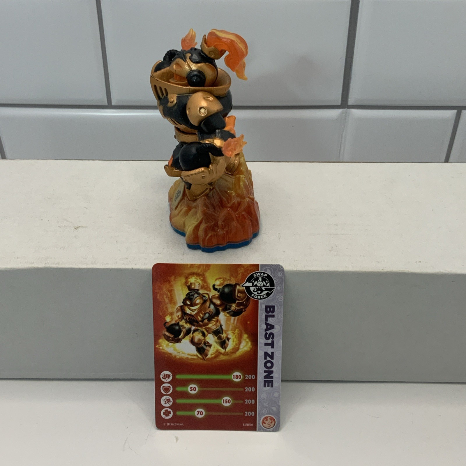 Skylanders Swap Force Blast Zone Fire Element Figure with Trading Card S2138A