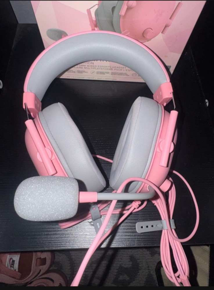 Razer BlackShark V2 X Multi-Platform Wired Gaming Pink Headset Volume Control