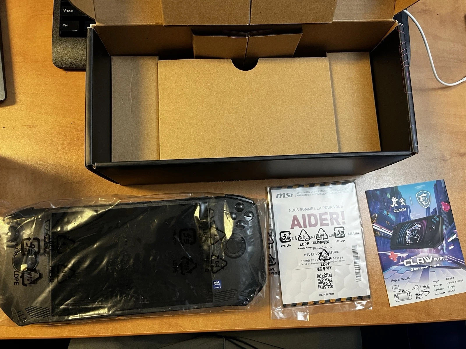 MSI Claw A1M 7″ FHD Touchscreen Gaming Console Intel Core Ultra 5-135H 16GB RAM