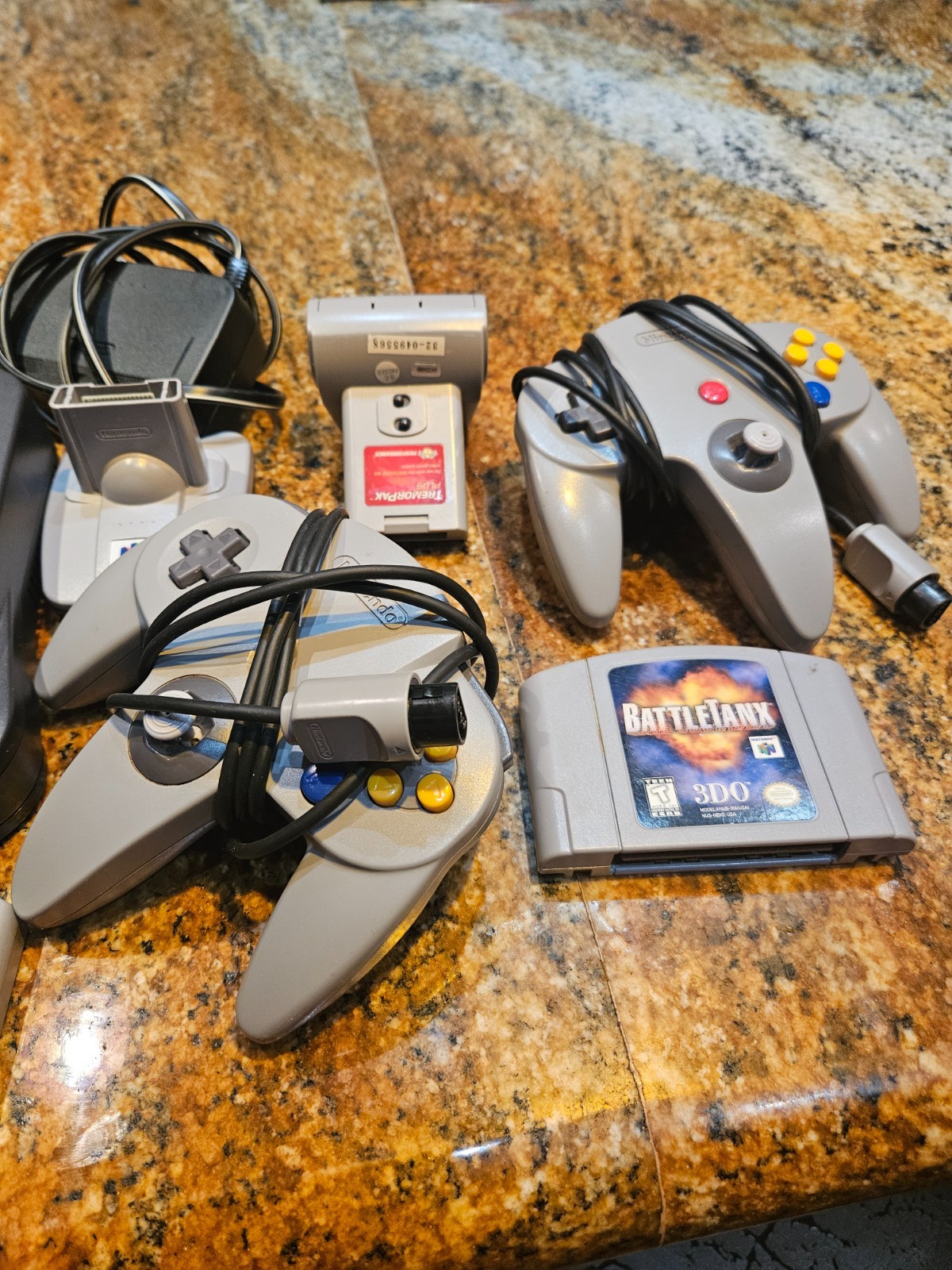 Nintendo 64 Console + 2 Controllers With (9 Games) & Super Nintendo Special & D