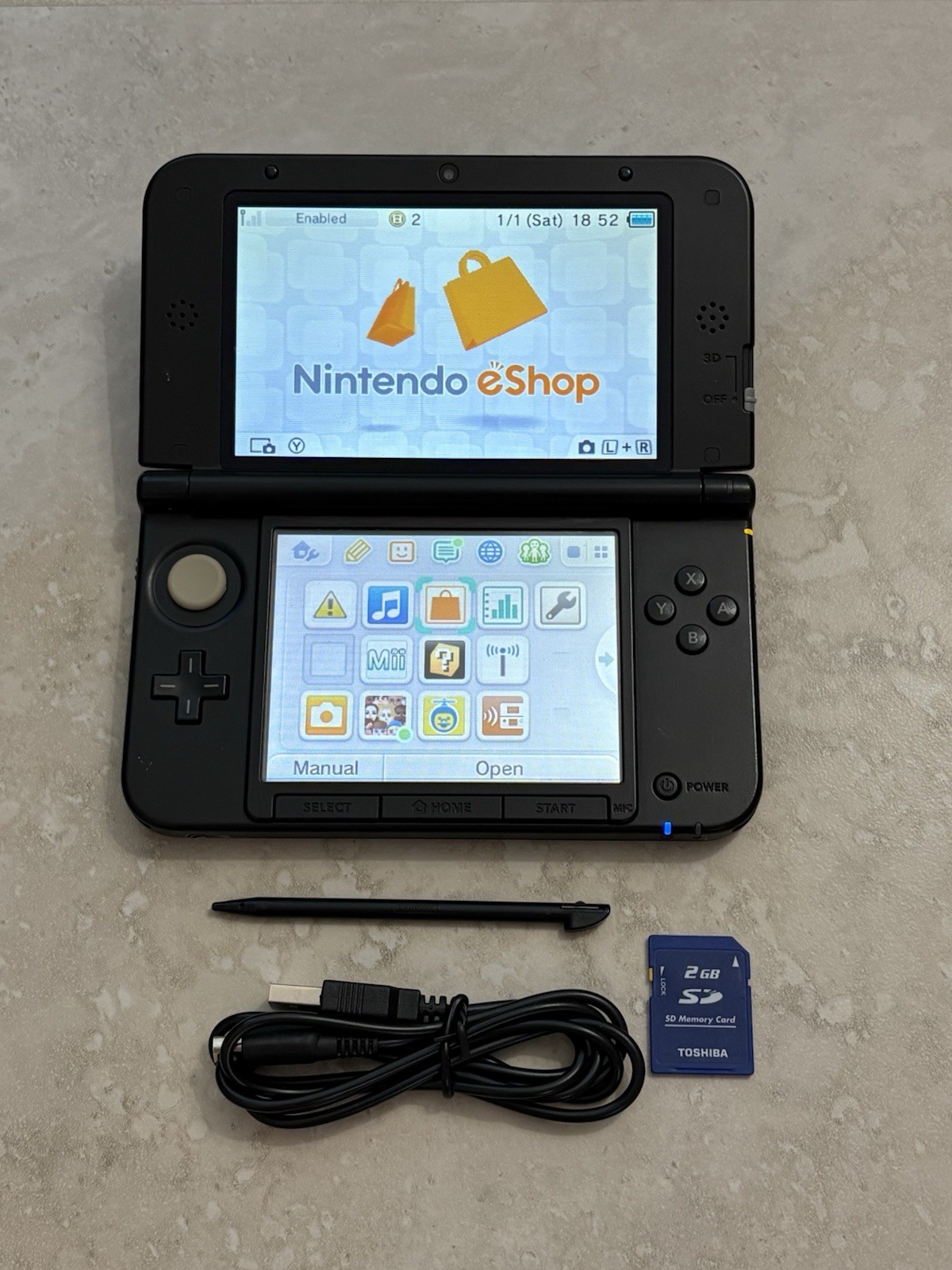 Nintendo 3DS XL LL Black Handheld With Charger And Stylus Very Good