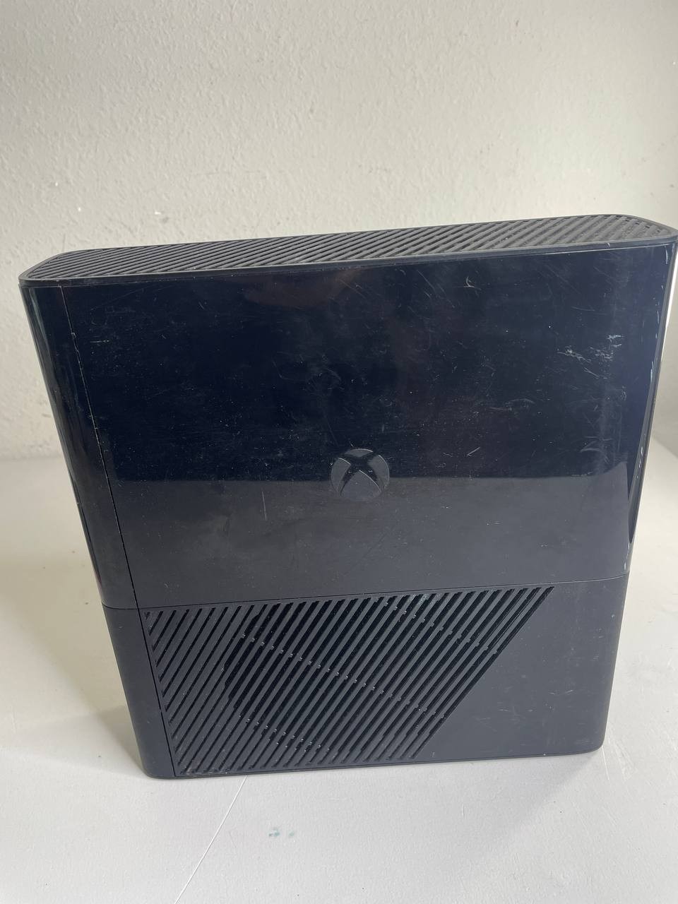 Microsoft Xbox 360 E Console Black 4GB / 250GB Model 1538 – Tested & Works
