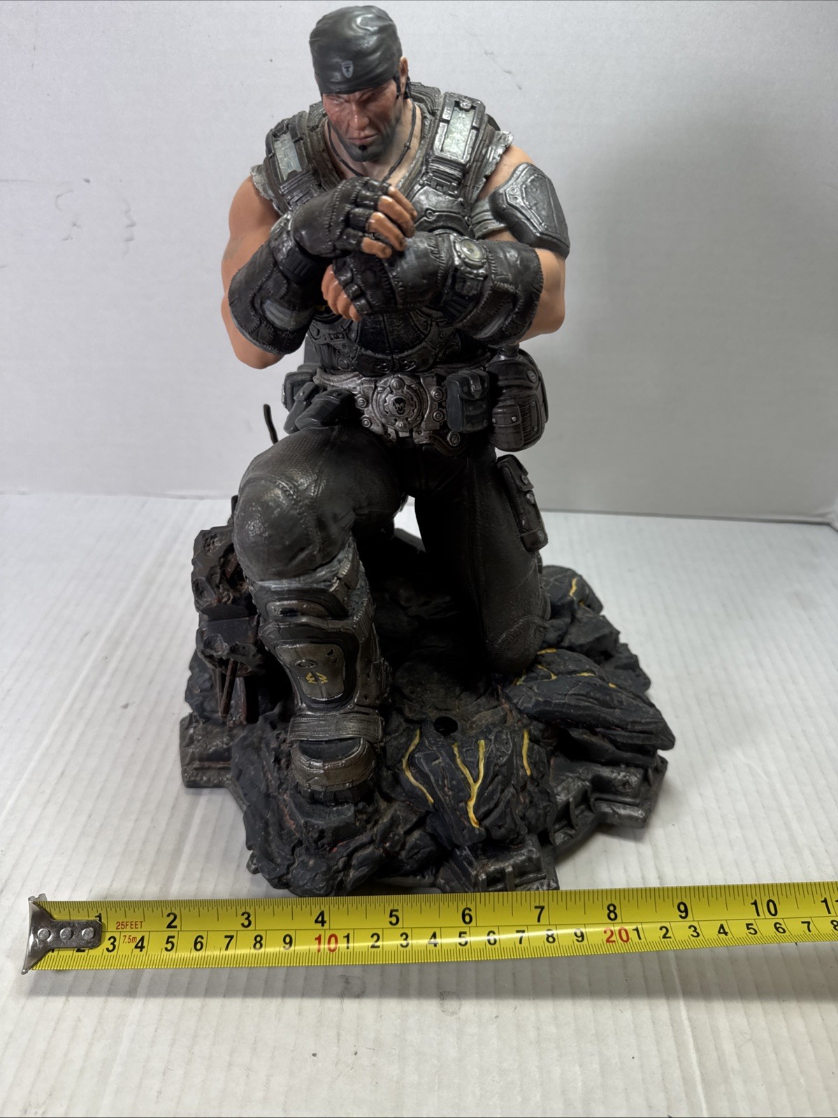 Gears of War 3 Marcus Fenix Collectors Figure Limited Edition Statue Epic Games