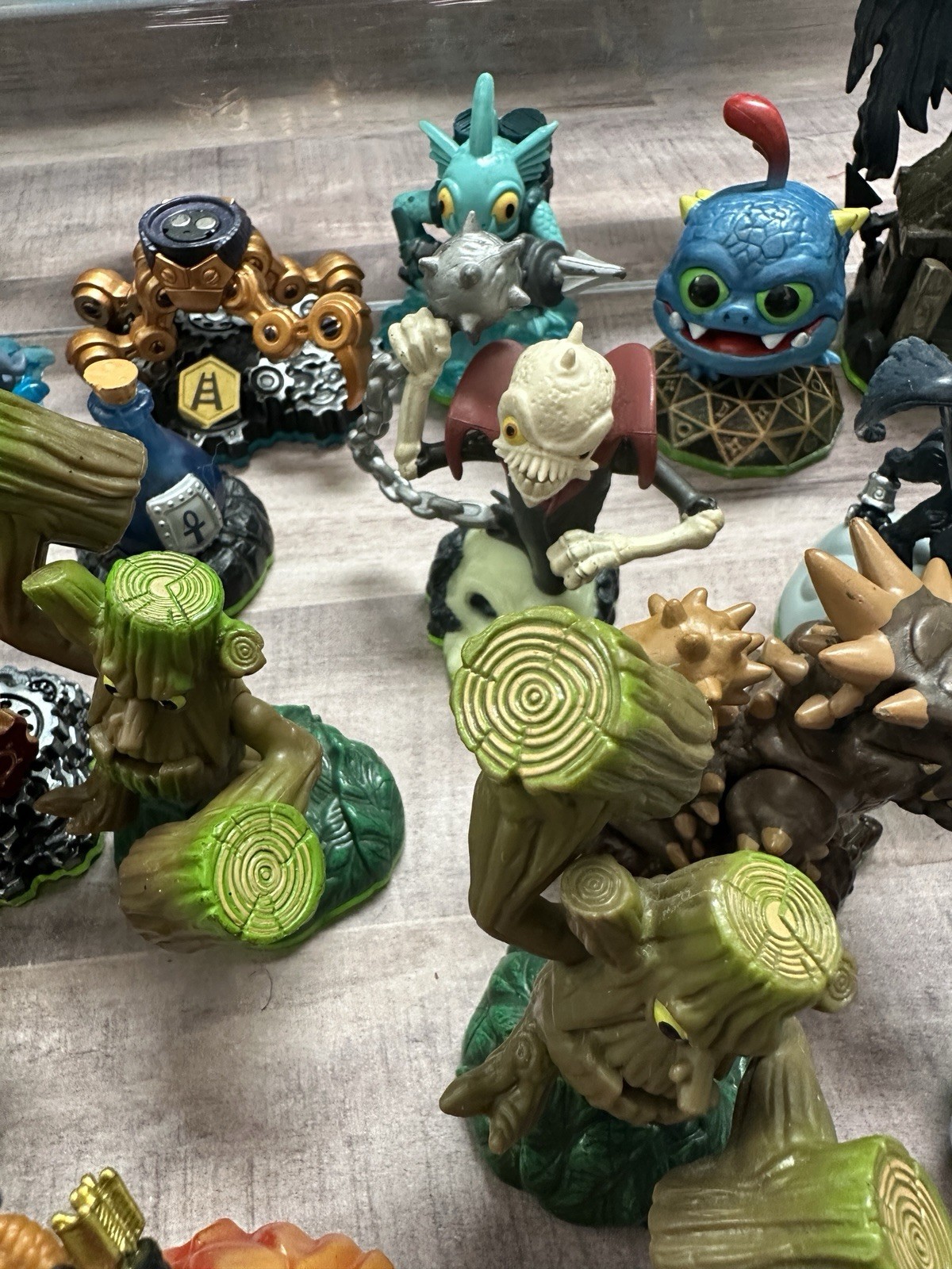Mixed Lot of 41 Skylanders figures plus 3 portals Giants, Spyro, more
