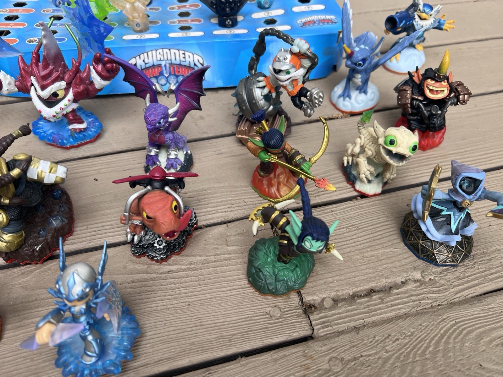 SKYLANDERS Figures Huge Lot Swap force Trap Team Chest Crystal Traps Crate