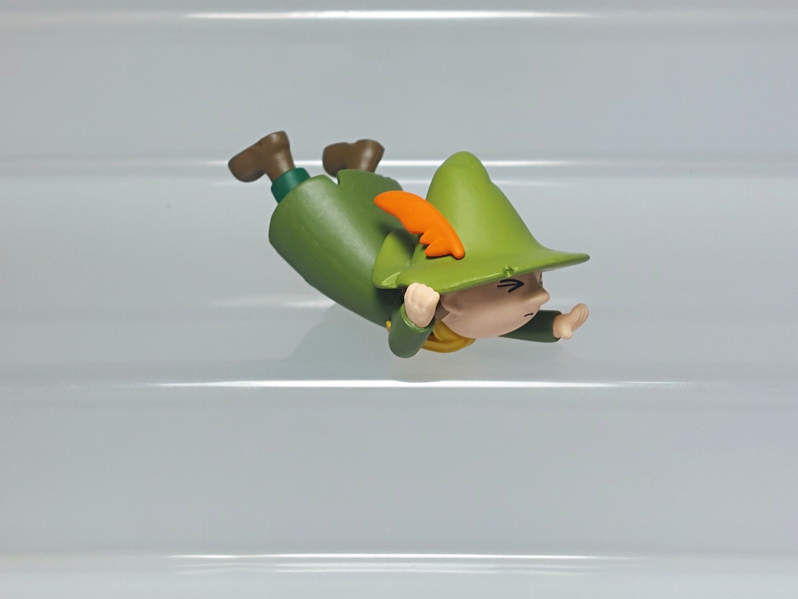 Moomin Suttenkororin Figure Snufkin T-ARTS 2023 Toy Japan R06 0.9in