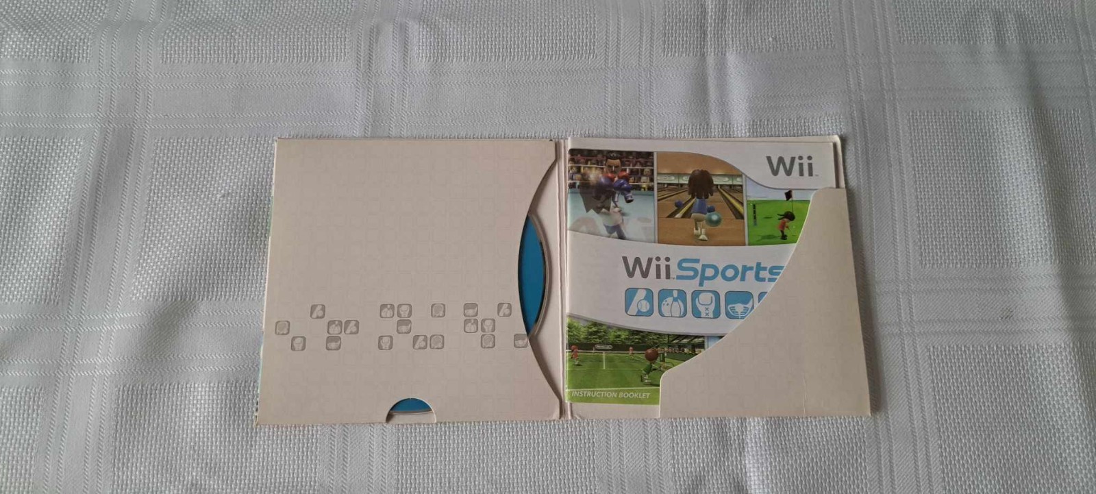 20% OFF – White Nintendo Wii Console Wii Sports- CIB Game + 2 Remotes