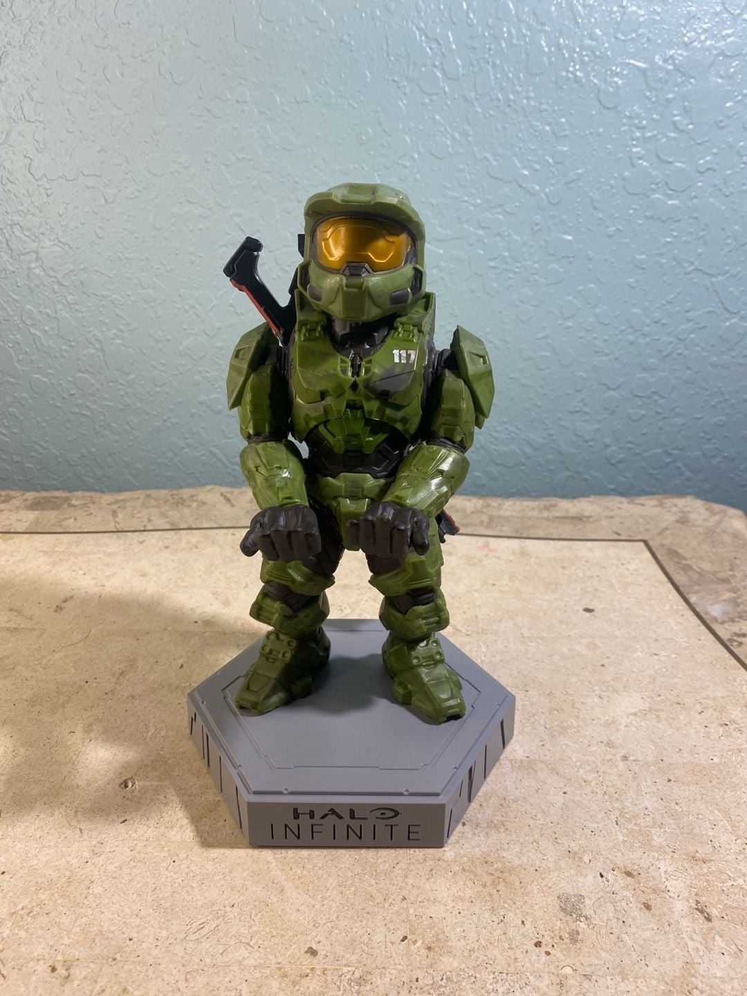 Halo Infinite Master Chief Deluxe Cable Guy Light-Up Phone and Controller Holder